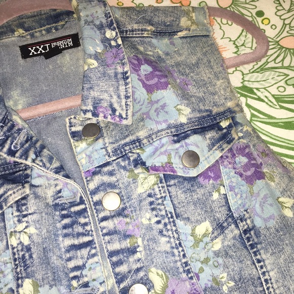 Forever 21 floral print denim vest - Picture 3 of 4